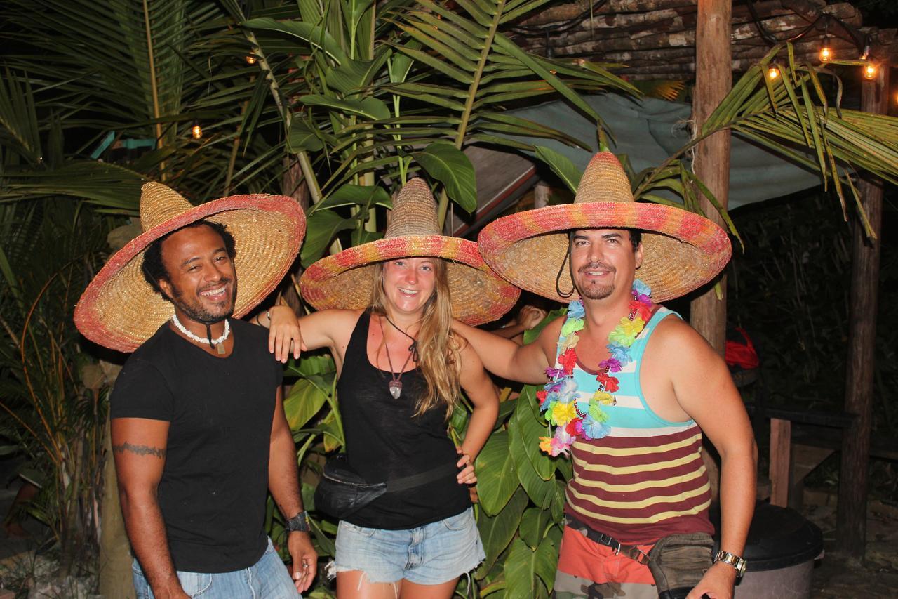 Coconut Hostel Bocas Town المظهر الخارجي الصورة