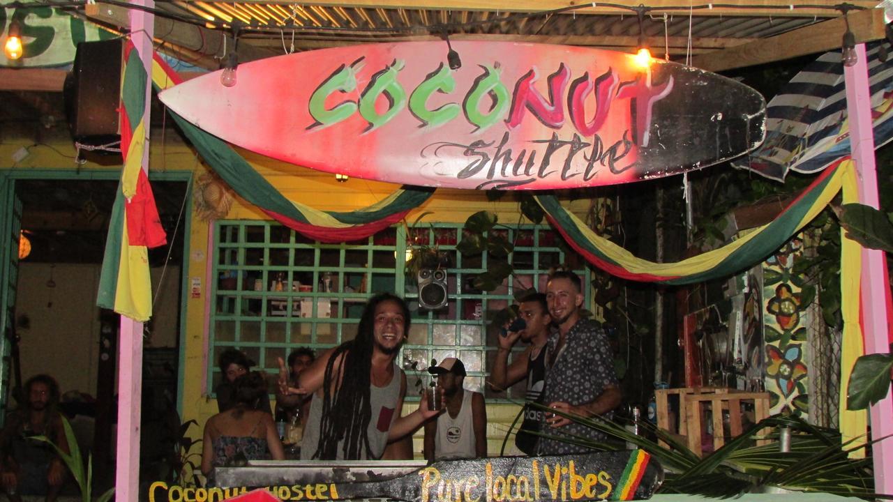 Coconut Hostel Bocas Town المظهر الخارجي الصورة